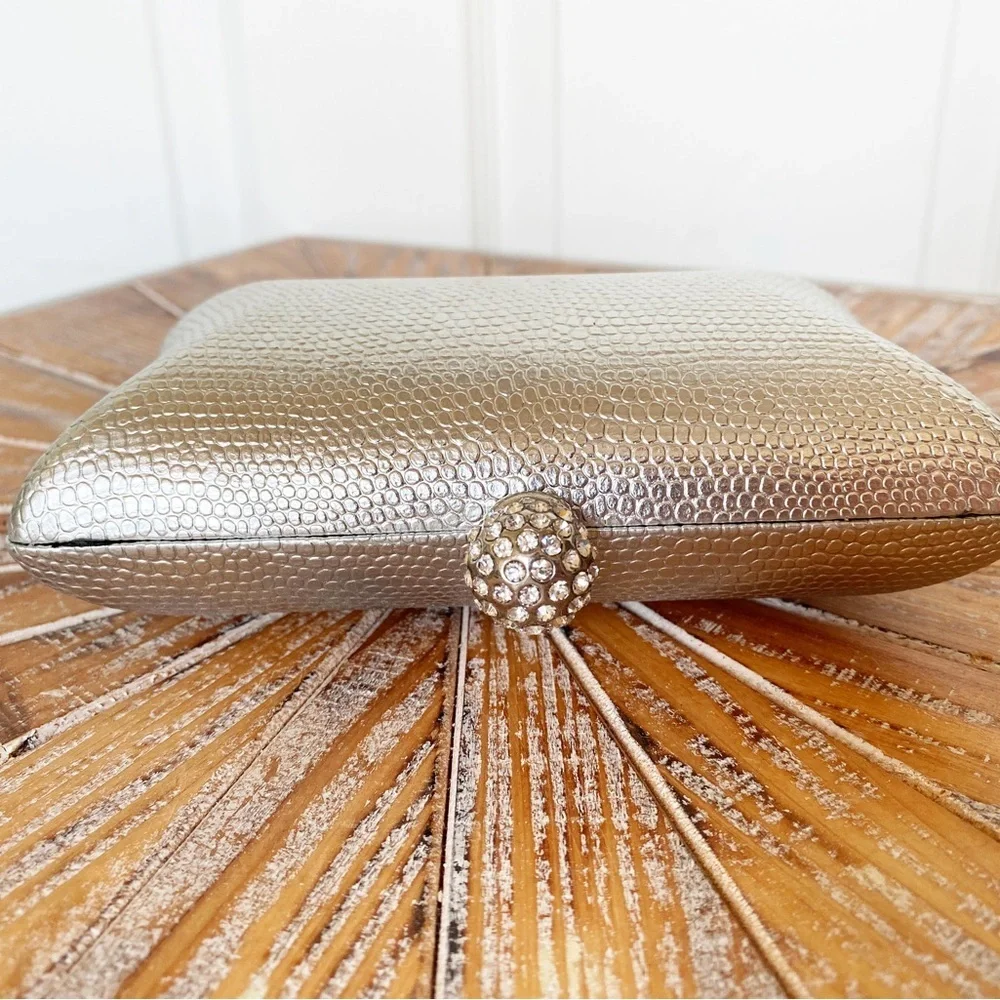 NWT bebe Silver Metallic Lizard Faux Leather Minaudière with Shoulder Chain - Picture 3 of 7